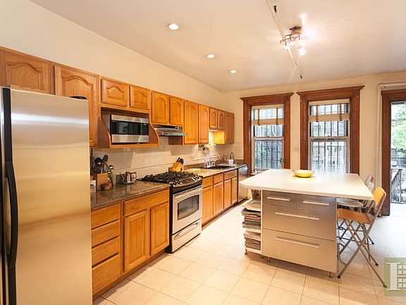 2nd image of 416 W 147th St