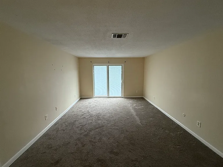 176 Maple Ave #1-31 — Photo 3