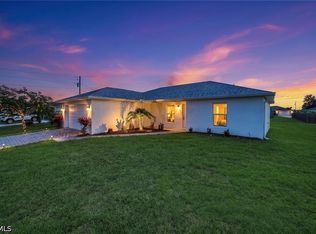 1317 NE 9th Ave, Cape Coral, FL 33909