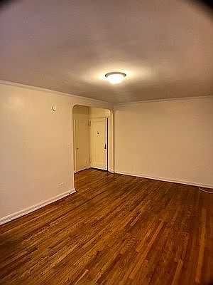 3rd image of 48 Saint Pauls Pl APT 1J