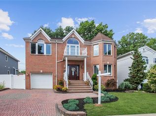 226 Campbell St, Woodbridge, NJ 07095