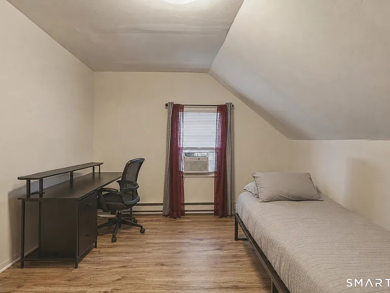 45 Columbia St — Photo 12