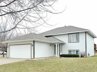1701 La Mar Dr, North Mankato, MN 56003