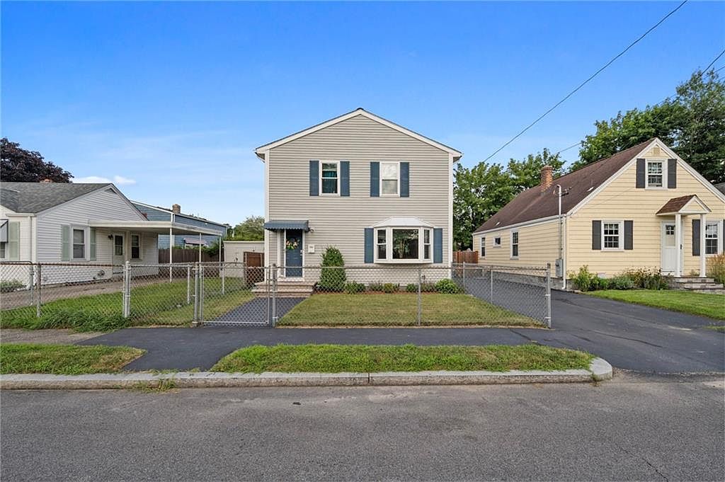 153 Daggett Ave, Pawtucket, RI 02861 MLS 1340405 Zillow