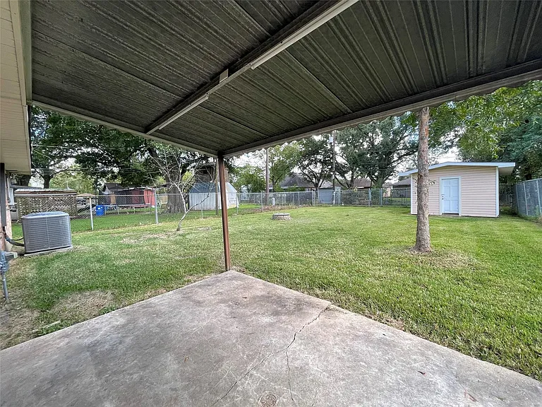 1212 Avenue M — Photo 21