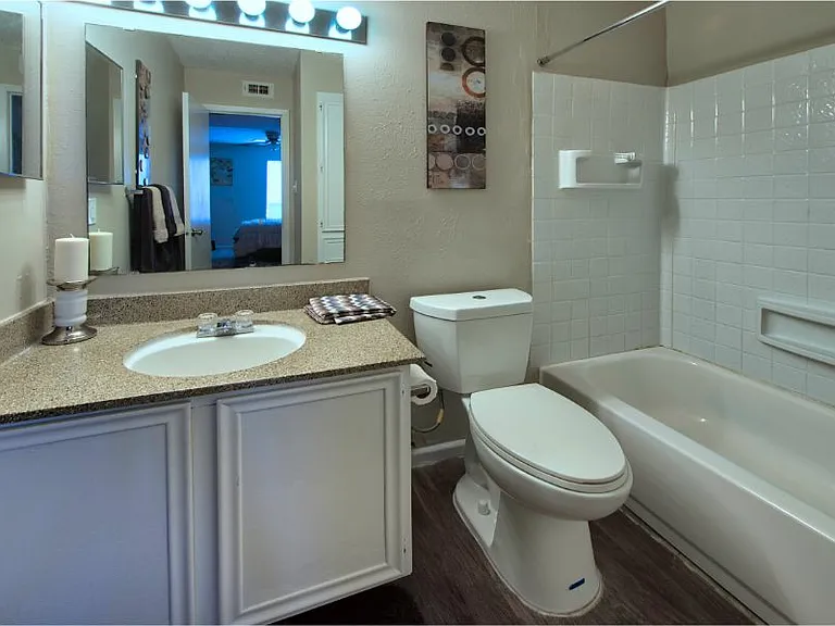 Allure Apartments — Photo 5