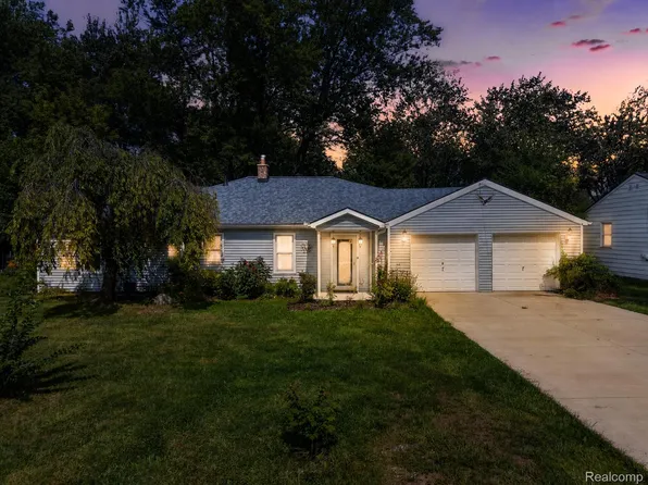 1832 Tamm Ave, Rochester Hills, MI 48309