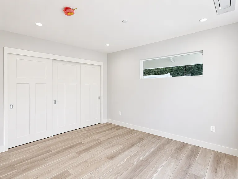 1819 Westholme Ave — Photo 21