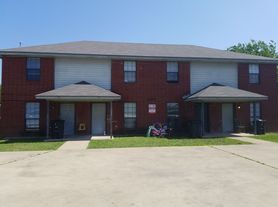 1101 Shana Rae Cir
