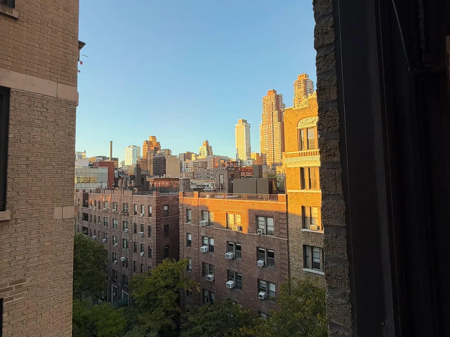 350 West 55th Street — Photo 2