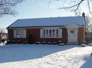 880 Locust Grove Rd, York, PA 17402