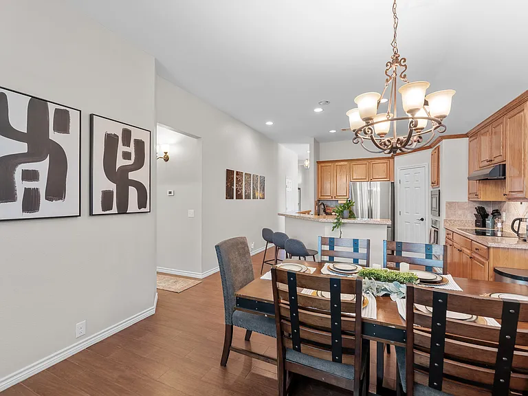 11350 Balcones Dr — Photo 26