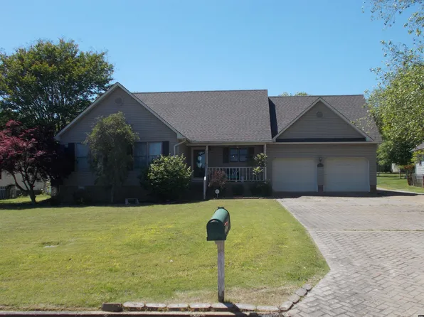 2103 Valley Dr, Union City, TN 38261