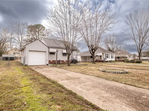 4022 Morris Dr, Fort Smith, AR 72904