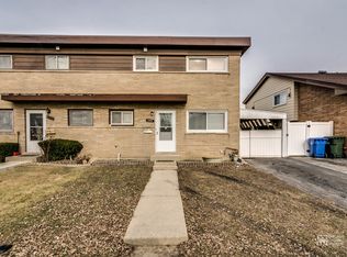 8908 W Emerson St, Des Plaines, IL 60016