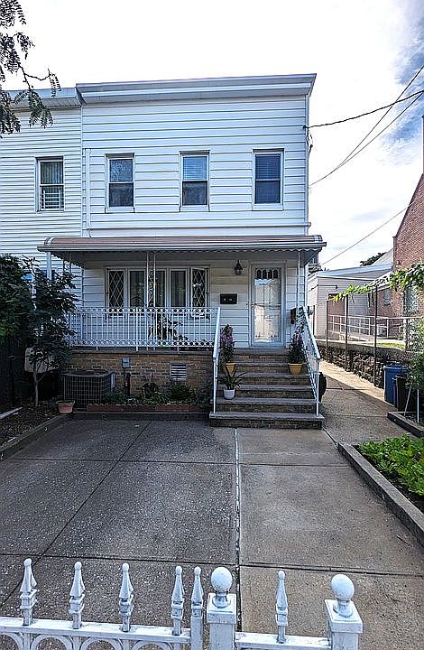 1st image of 1022 Clintonville St
