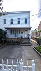 1022 Clintonville St, Flushing, NY, 11357