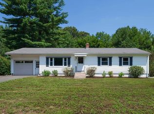 25 Redford Dr, Northampton, MA 01062