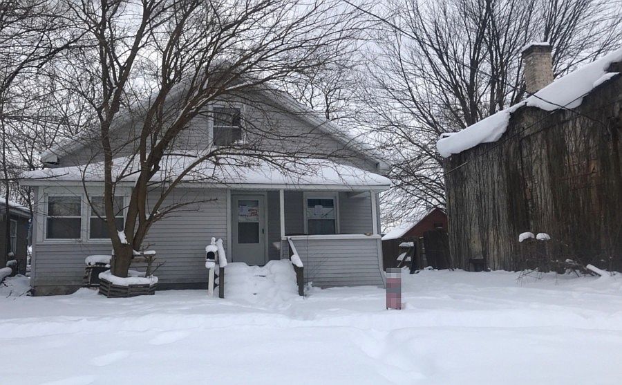 1st image of 16 Janet St SE