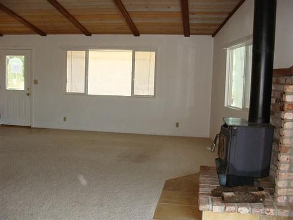 4th image of 9570 Fairway Dr