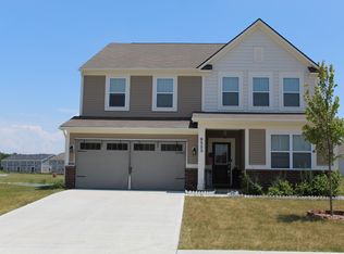 9555 Crossfield Rd, Avon, IN 46123