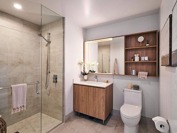 5th image of 225 W Division St #3007