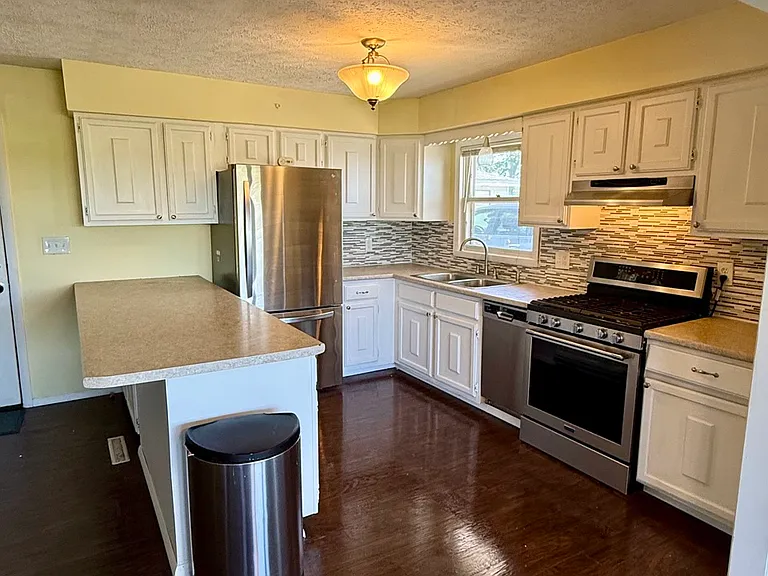 1843 N County Road 650 W — Photo 2