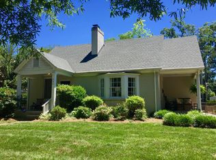 220 Cottage Pl, Charlotte, NC 28207