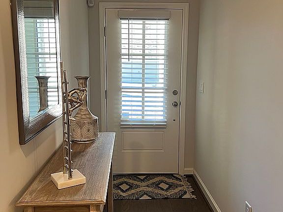 4th image of 1096 Lawanna Dr #3