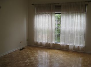 1341 Cranbrook Ct, Schaumburg, IL 60193