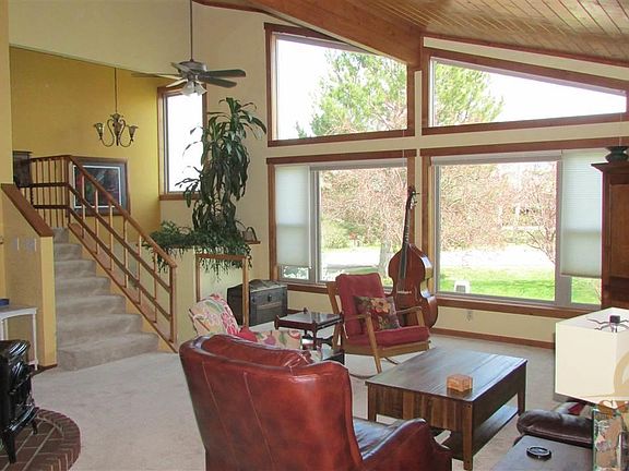 2nd image of 3141 E Hollyhock Dr