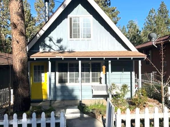 143 Cedar Ln