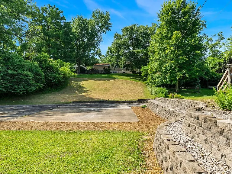 5468 Ringer Rd — Photo 38