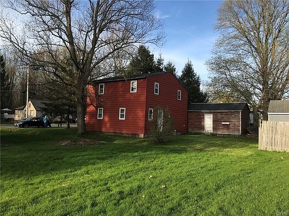 4th image of 78 E Oneida St