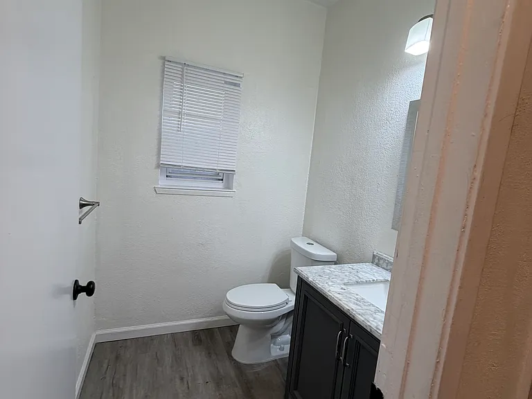 234 5th Ave #9 — Photo 7