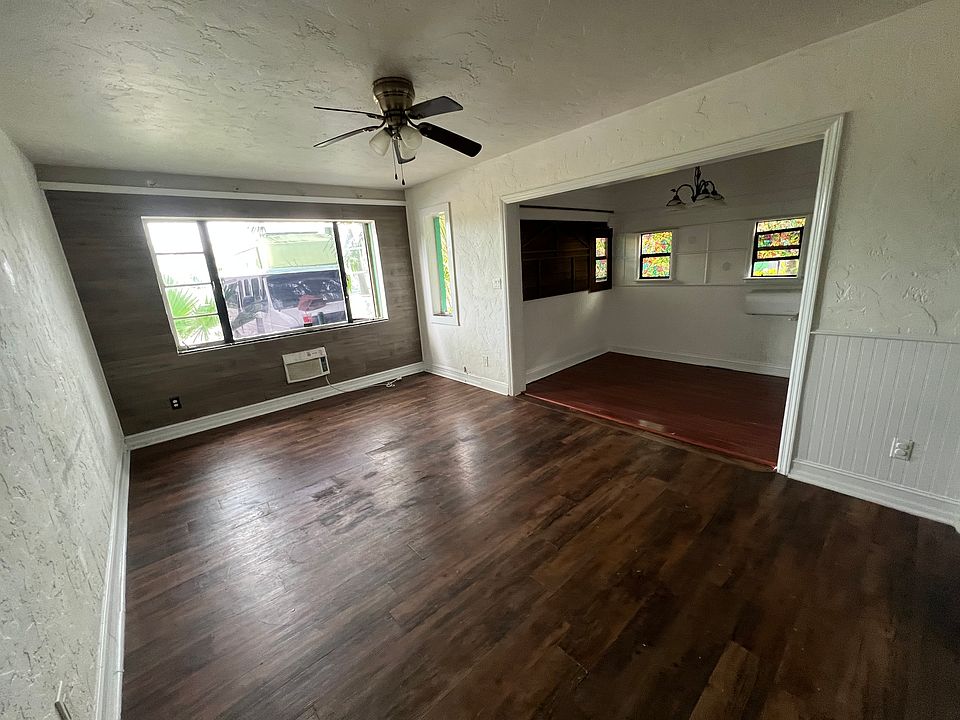 1st image of 1319 Drew St
