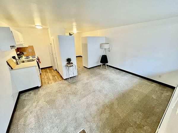 1st image of 5217-5219 University Way Ne 107 #110-201-30