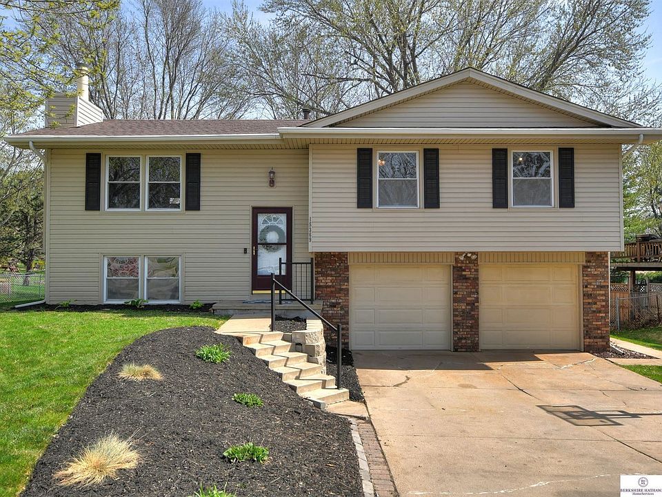 1st image of 15369 Wycliffe Dr