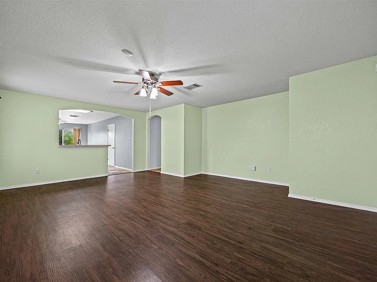 17305 Dashwood Creek Dr — Photo 4