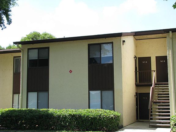 2nd image of 745 Midway Dr #B