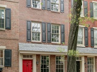 336 S 3rd St, Philadelphia, PA 19106