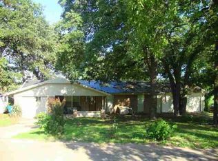 414 Eaton Dr, Perkins, OK 74059