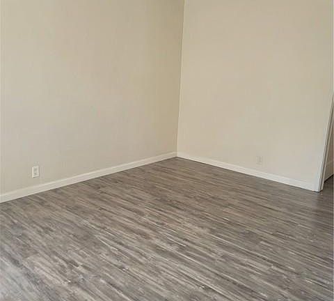 2nd image of 4310 Overland Ave #4314