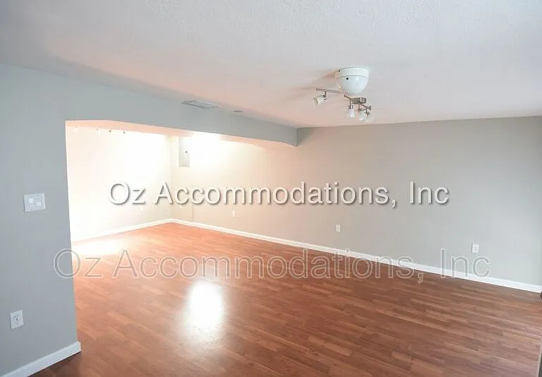 707 N Seminole Dr — Photo 22
