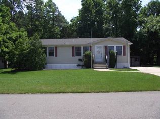 29 Copperfield Dr, Cream Ridge, NJ 08514