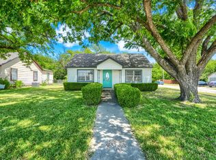 1802 Refinery Rd, Gainesville, TX 76240