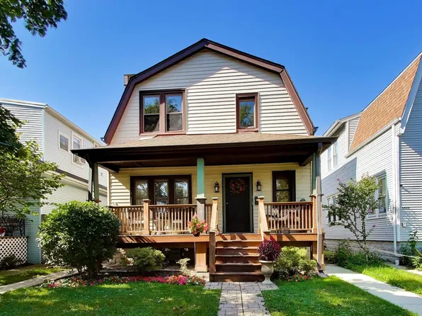 5426 N Lovejoy Ave, Chicago, IL 60630