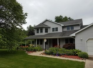 12280 Raelyn Hills Dr, Perry, MI 48872