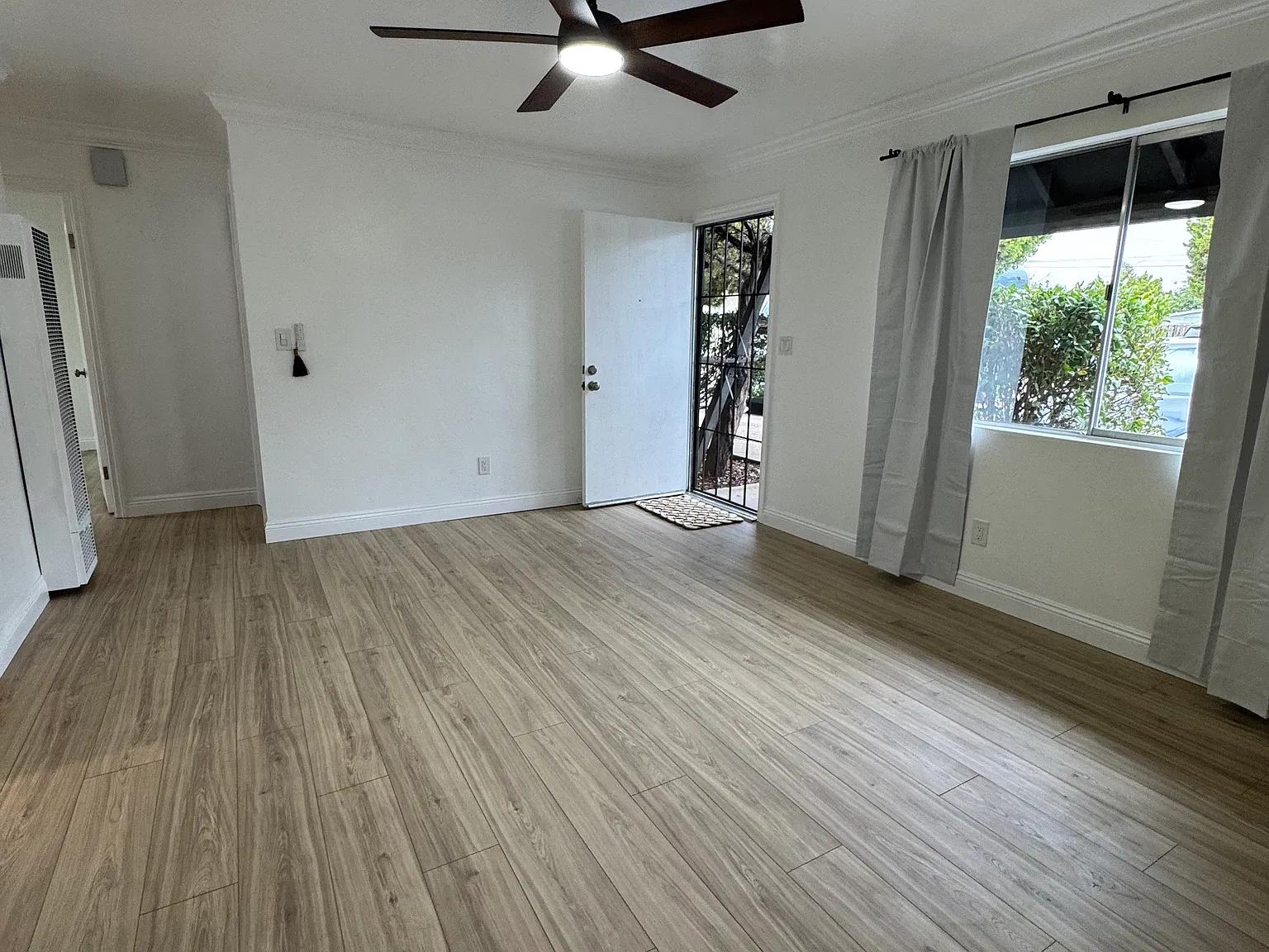 2 bed, 720 sqft, $2,625 — Photo 3