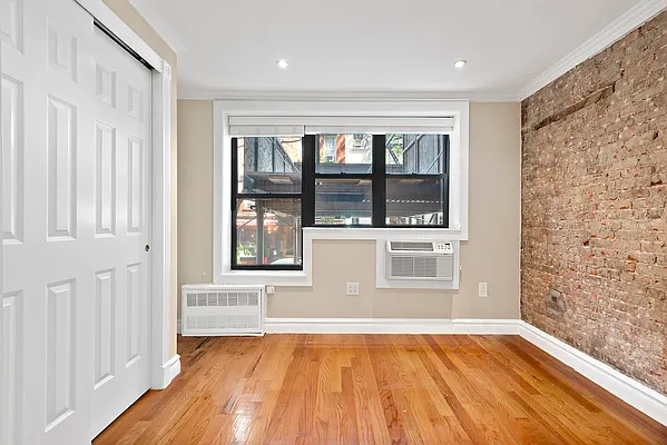 Rented by Cooper & Cooper Real Estate | media 3